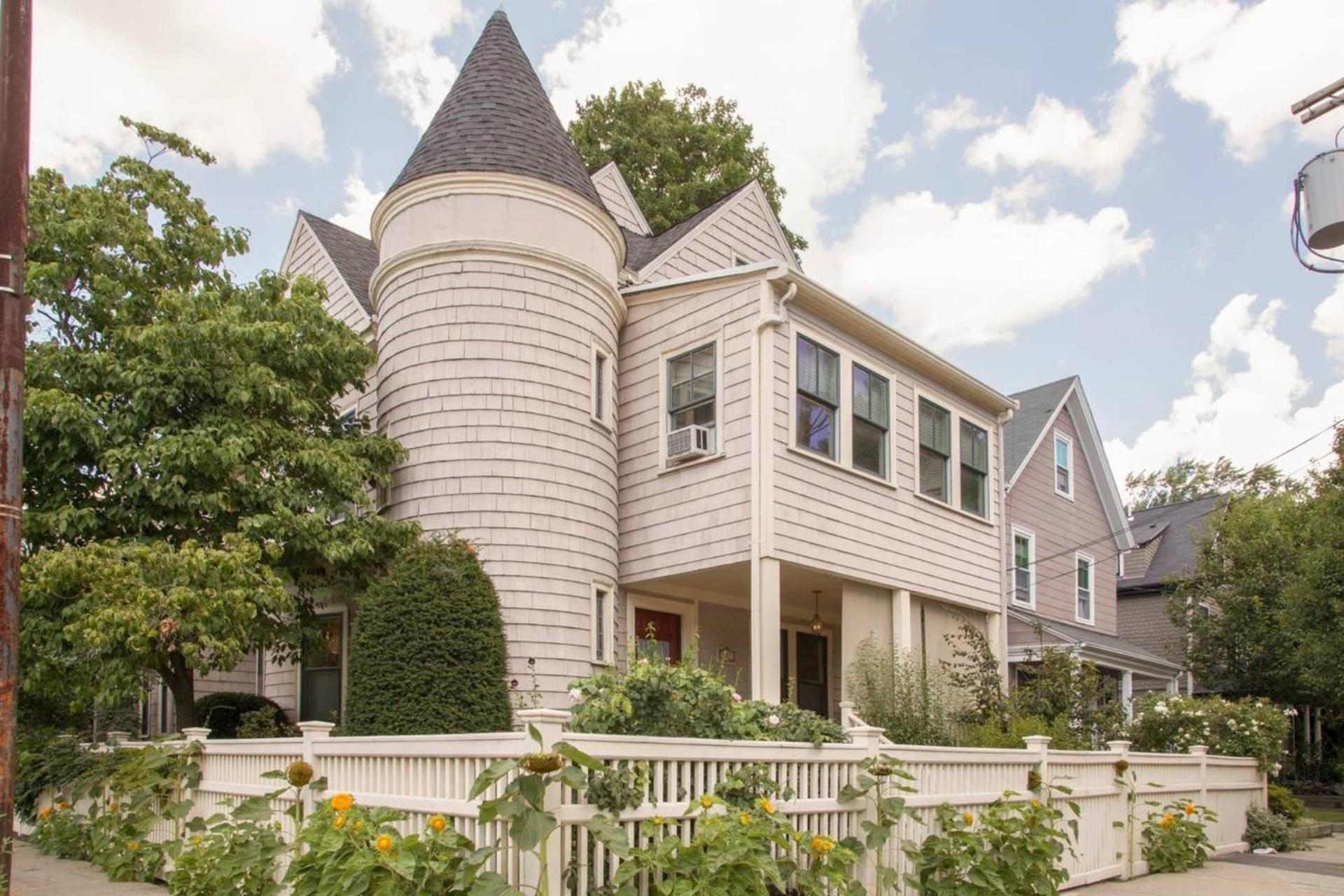Charming Harvard Victorian Cambridge Exterior photo